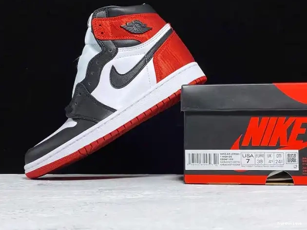 HYPE Black 1 Jordan Air Satin Toe CD0461-016 Retro High 0608